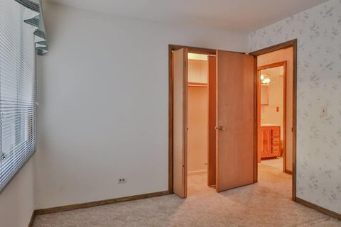 Tiny photo for Roselle, IL 60172 (MLS # 12626551)