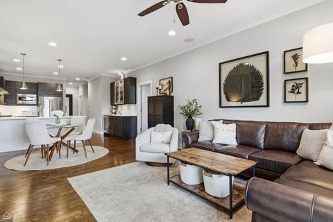 Tiny photo for 3047 N Oakley Avenue #301, Chicago, IL 60618 (MLS # 12571778)