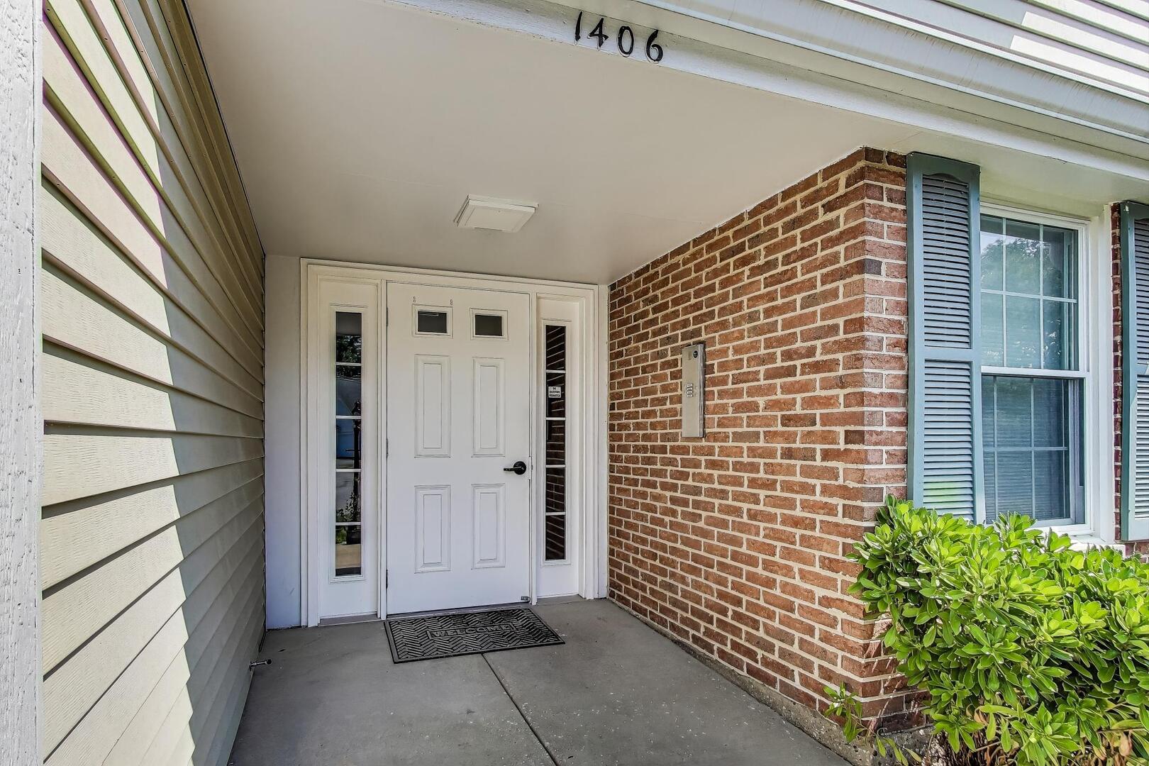 1406 Clove Court A