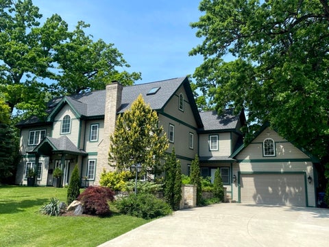 Photo of 7304 W 108th Street, Worth, IL 60482 (MLS # 12657966)