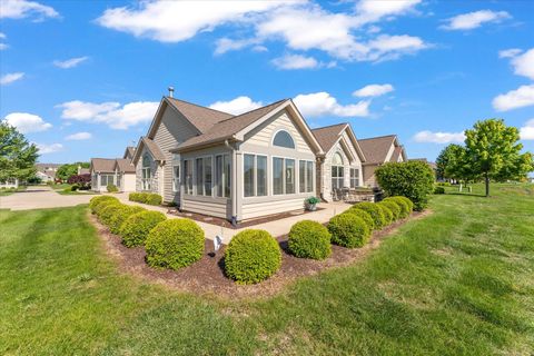 Photo of 2728 J T Coffman Drive #2728, Champaign, IL 61822 (MLS # 12641595)