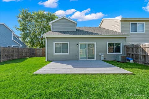 Tiny photo for 1483 N Pembroke Drive, South Elgin, IL 60177 (MLS # 12691563)