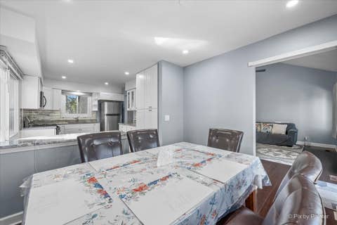 Tiny photo for 1483 N Pembroke Drive, South Elgin, IL 60177 (MLS # 12691563)