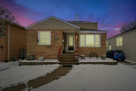 Tiny photo for 4420 Oak Park Avenue, Stickney, IL 60402 (MLS # 12561702)