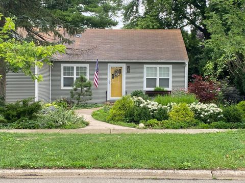 Tiny photo for 148 Wheeling Avenue, Wheeling, IL 60090 (MLS # 12505309)