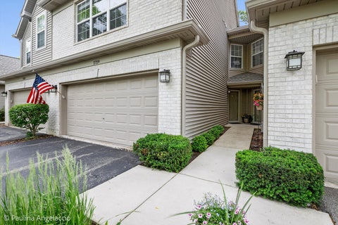 Tiny photo for 2729 Granite Court, Prairie Grove, IL 60012 (MLS # 12674967)