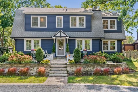 Photo of 340 Hawthorn Avenue, Glencoe, IL 60022 (MLS # 12490455)