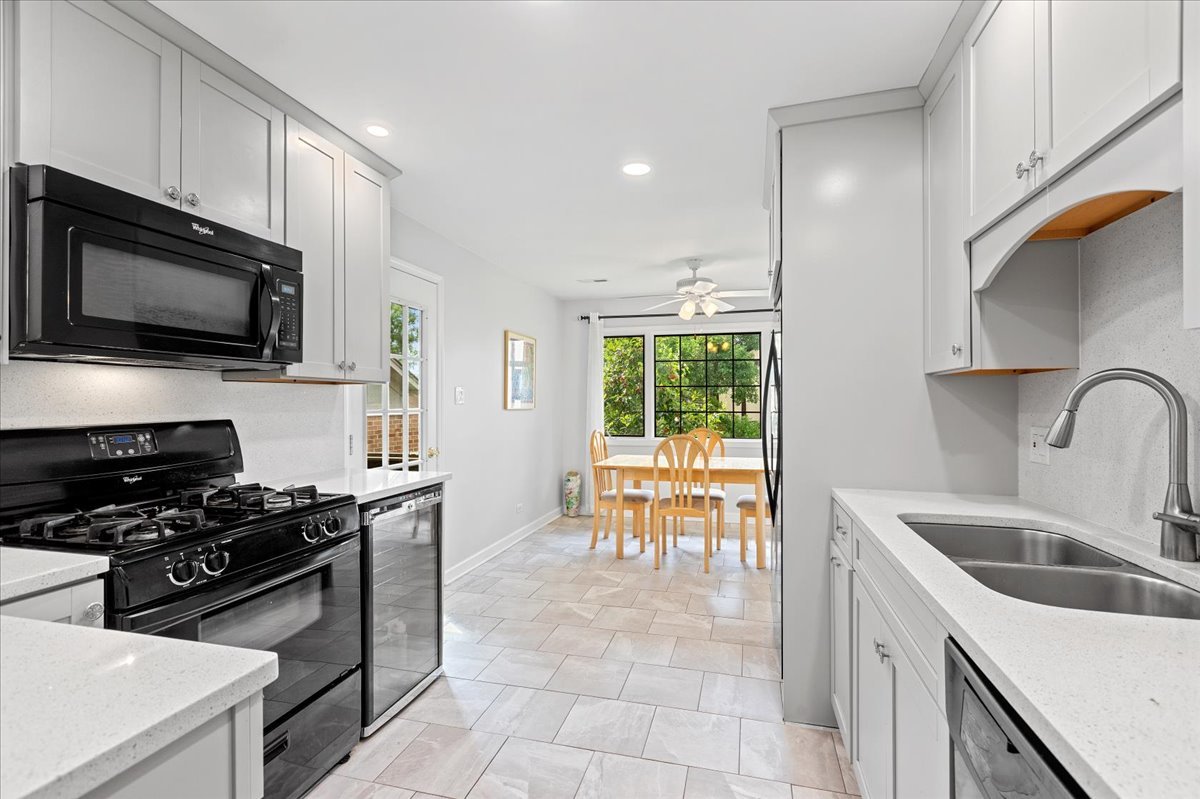 7711 W OAK RIDGE Court 2A