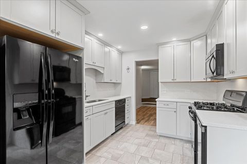 Tiny photo for 7711 W OAK RIDGE Court #2A, Palos Heights, IL 60463 (MLS # 12452869)