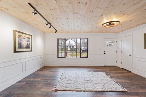 Tiny photo for 27 Maple Avenue, Lake Zurich, IL 60047 (MLS # 12545868)