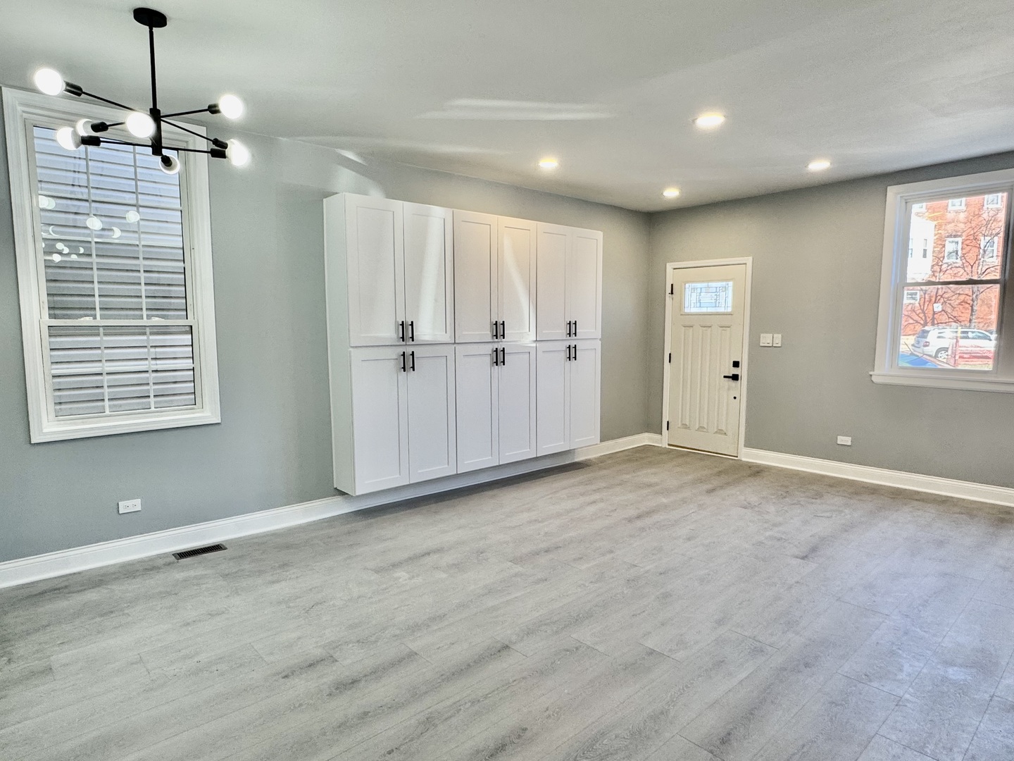 1317 W 31st Street 1FL