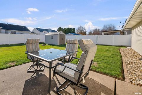 Tiny photo for 605 E 13TH Avenue Court, Coal Valley, IL 61240 (MLS # QC4269640)