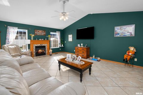 Tiny photo for 605 E 13TH Avenue Court, Coal Valley, IL 61240 (MLS # QC4269640)