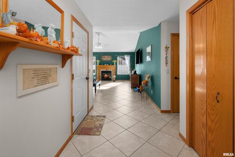 Tiny photo for 605 E 13TH Avenue Court, Coal Valley, IL 61240 (MLS # QC4269640)