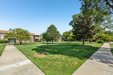 Tiny photo for 461 N Jonathan Drive #202, Palatine, IL 60074 (MLS # 12473017)