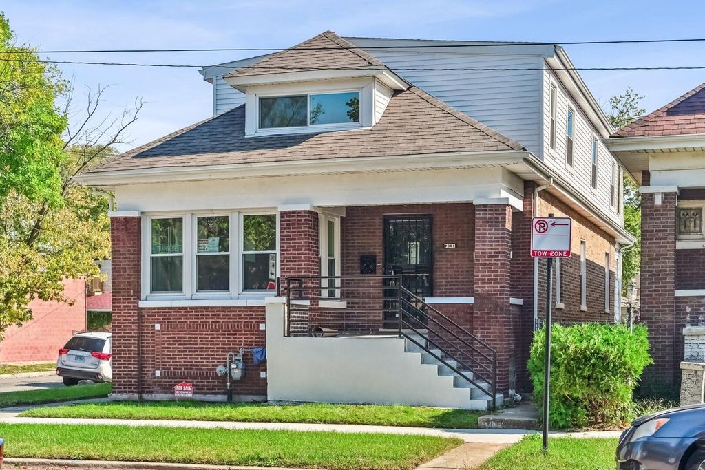 Photo for 7801 S Eberhart Avenue, Chicago, IL 60619 (MLS # 12507194)