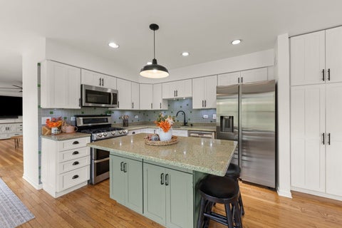 Tiny photo for 6S165 Lakewood Drive, Naperville, IL 60540 (MLS # 12729050)