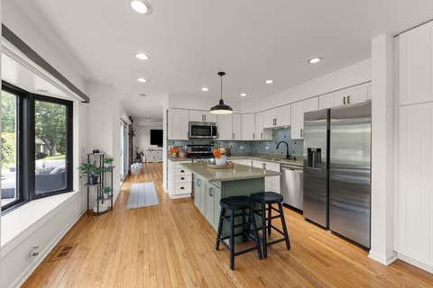 Tiny photo for 6S165 Lakewood Drive, Naperville, IL 60540 (MLS # 12729050)