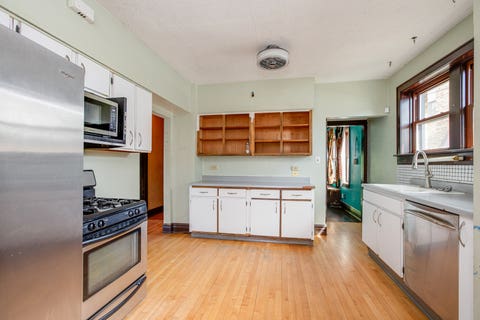 Tiny photo for 7047 N 26TH Parkway, Berwyn, IL 60402 (MLS # 12679243)