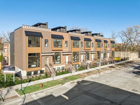 Photo of 706 E 41 Street, Chicago, IL 60653 (MLS # 12526004)