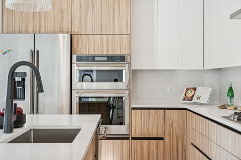 Tiny photo for 706 E 41 Street, Chicago, IL 60653 (MLS # 12526004)