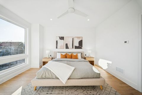 Tiny photo for 706 E 41 Street, Chicago, IL 60653 (MLS # 12526004)