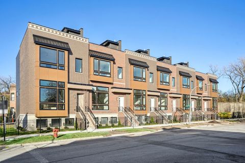 Tiny photo for 706 E 41 Street, Chicago, IL 60653 (MLS # 12526004)