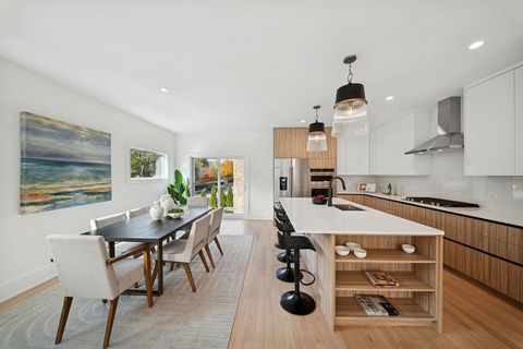 Tiny photo for 706 E 41 Street, Chicago, IL 60653 (MLS # 12526004)