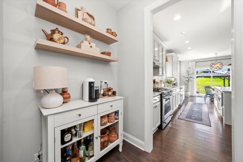 Tiny photo for 12878 Collina Lane, Lemont, IL 60439 (MLS # 12479590)