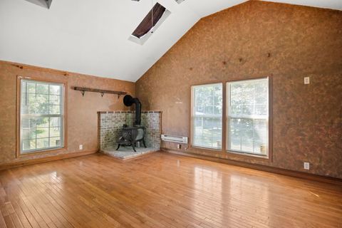 Tiny photo for 822 DeKalb Avenue, Sycamore, IL 60178 (MLS # 12445974)
