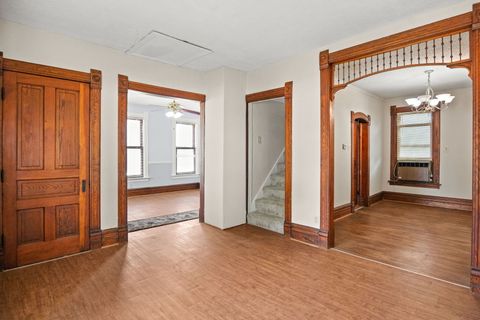Tiny photo for 822 DeKalb Avenue, Sycamore, IL 60178 (MLS # 12445974)