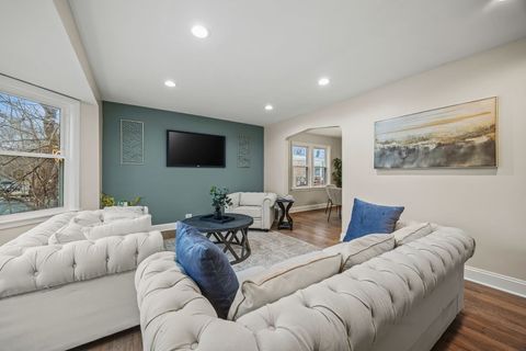 Tiny photo for 9908 S Maplewood Avenue, Chicago, IL 60655 (MLS # 12581291)