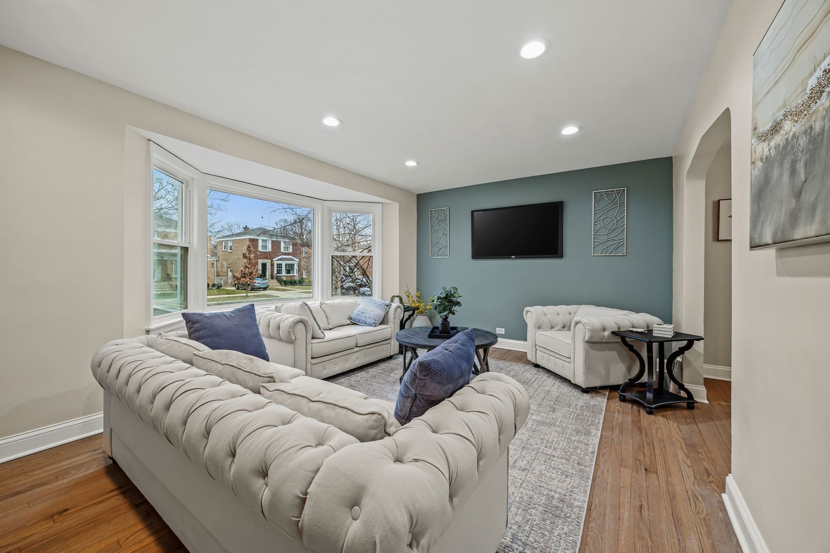 9908 S Maplewood Avenue