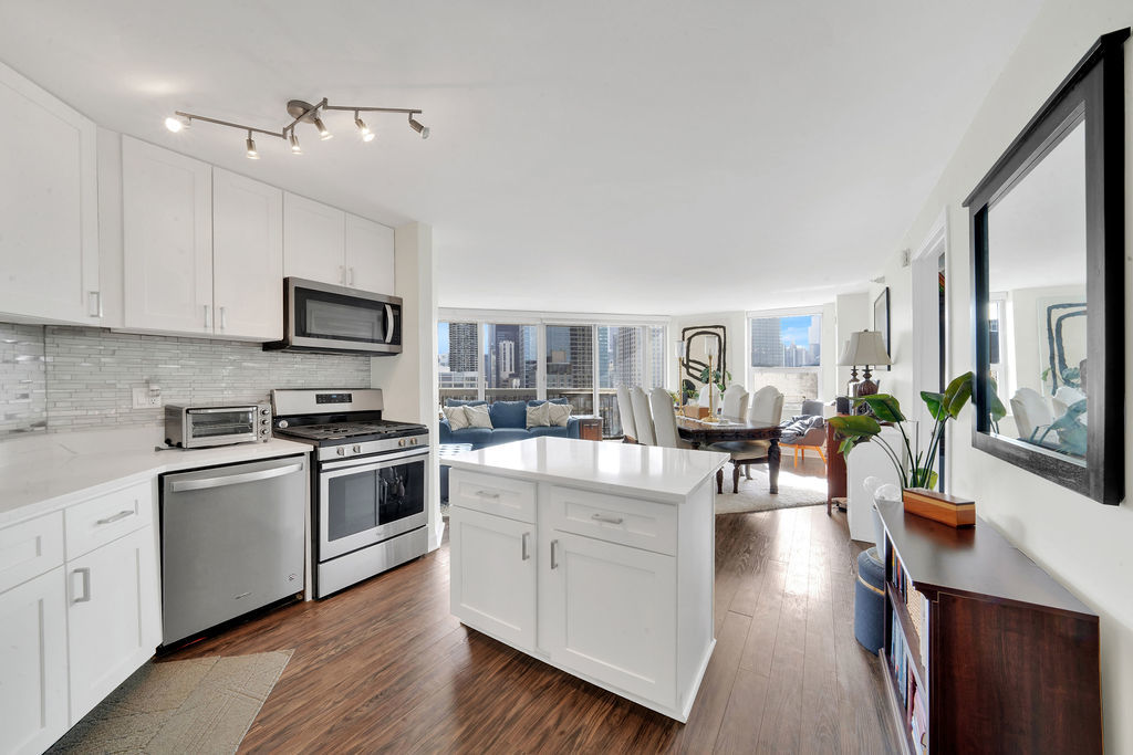 545 N Dearborn Street 2510