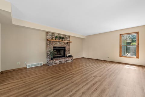 Tiny photo for 205 Whitaker Court, Woodstock, IL 60098 (MLS # 12681612)
