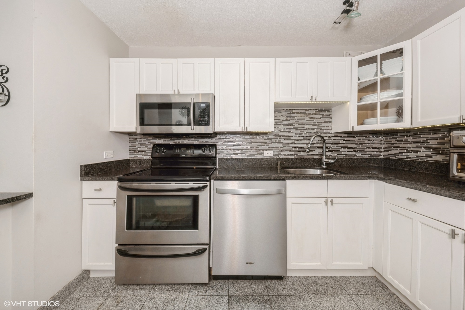 405 N Wabash Avenue 415
