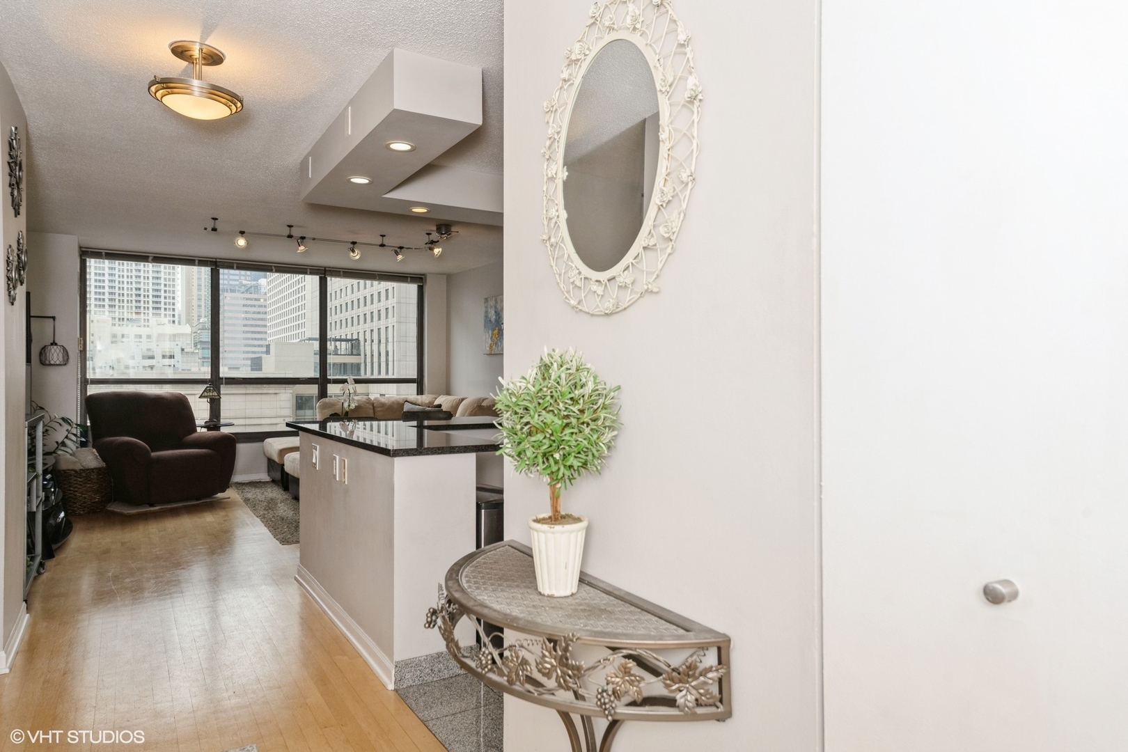405 N Wabash Avenue 415