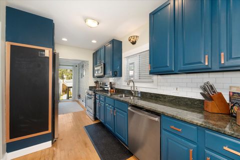 Tiny photo for 1157 Gunderson Avenue, Oak Park, IL 60304 (MLS # 12489415)