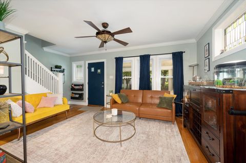 Tiny photo for 1157 Gunderson Avenue, Oak Park, IL 60304 (MLS # 12489415)