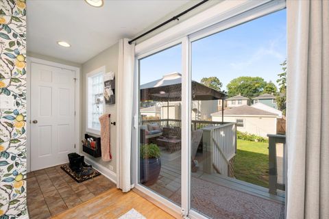 Tiny photo for 1157 Gunderson Avenue, Oak Park, IL 60304 (MLS # 12489415)