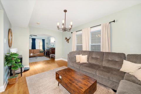 Tiny photo for 1157 Gunderson Avenue, Oak Park, IL 60304 (MLS # 12489415)