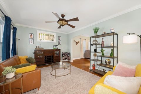 Tiny photo for 1157 Gunderson Avenue, Oak Park, IL 60304 (MLS # 12489415)