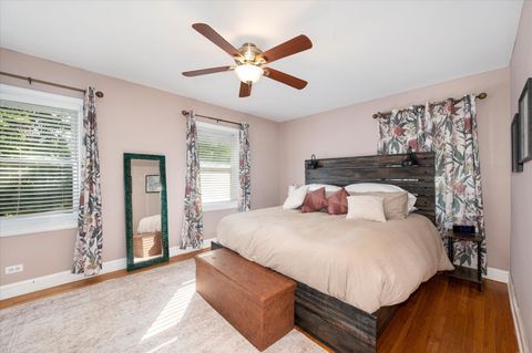 Tiny photo for 1157 Gunderson Avenue, Oak Park, IL 60304 (MLS # 12489415)