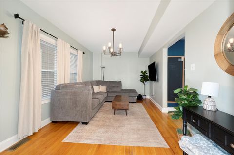 Tiny photo for 1157 Gunderson Avenue, Oak Park, IL 60304 (MLS # 12489415)