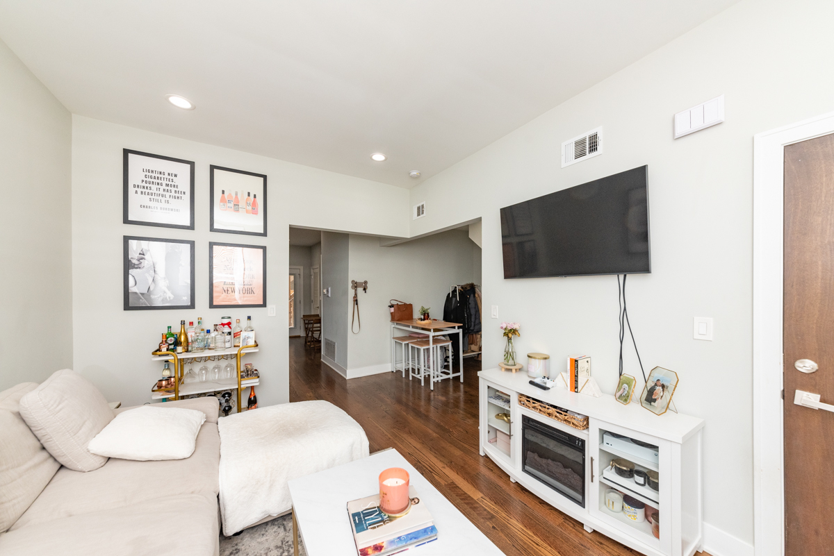 2145 W Webster Avenue 2