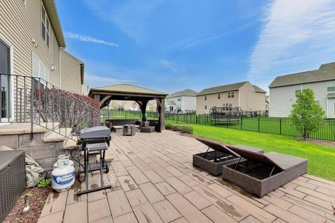 Tiny photo for 735 Glenwood Drive, South Elgin, IL 60177 (MLS # 12627864)