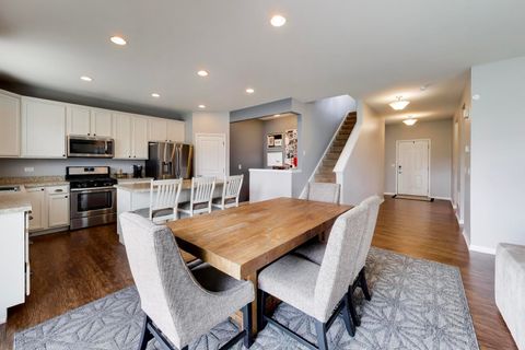 Tiny photo for 735 Glenwood Drive, South Elgin, IL 60177 (MLS # 12627864)