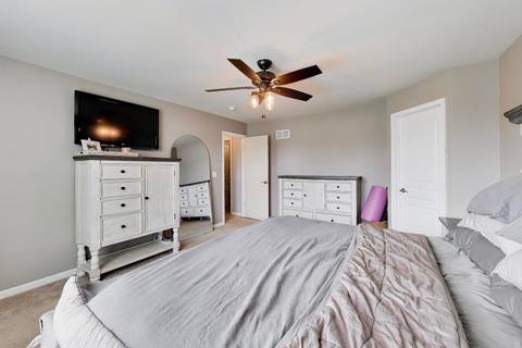 Tiny photo for 735 Glenwood Drive, South Elgin, IL 60177 (MLS # 12627864)