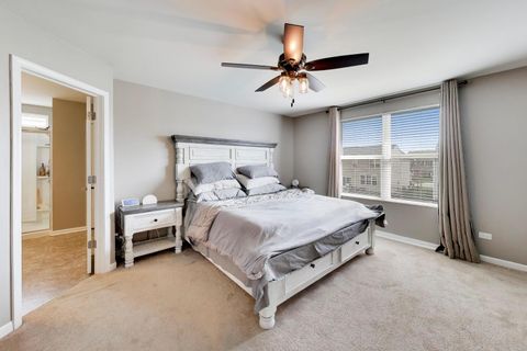 Tiny photo for 735 Glenwood Drive, South Elgin, IL 60177 (MLS # 12627864)