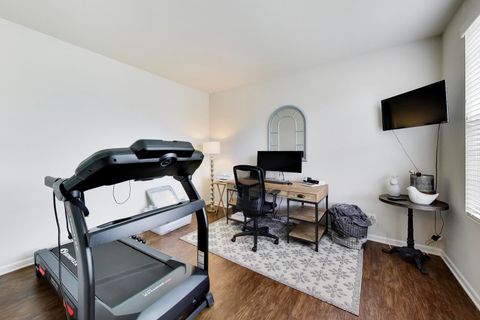 Tiny photo for 735 Glenwood Drive, South Elgin, IL 60177 (MLS # 12627864)